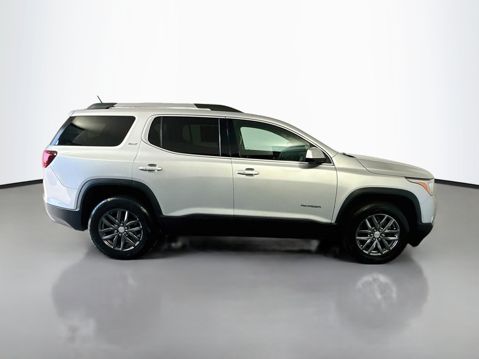 Used 2018 GMC Acadia SLT FWD image 8