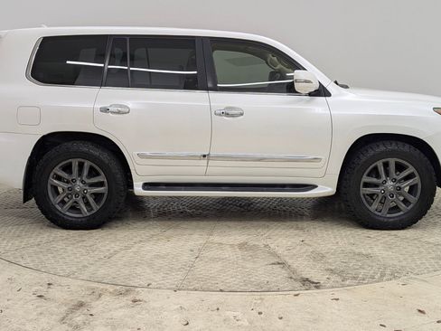 Used 2013 Lexus LX 570 4WD image 8