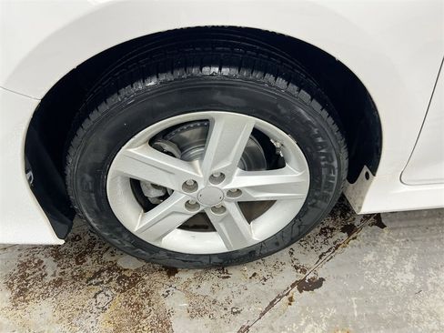 Used 2012 Toyota Camry SE image 25