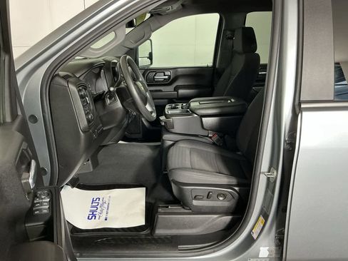 Used 2024 Chevrolet Silverado 2500 Custom w/ Custom Value Package image 13