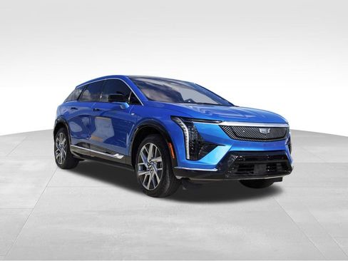 New 2026 Cadillac Optiq Luxury 1 image 1