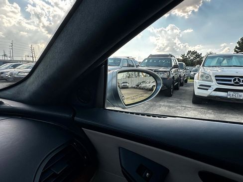 Used 2006 BMW M6 Coupe image 45