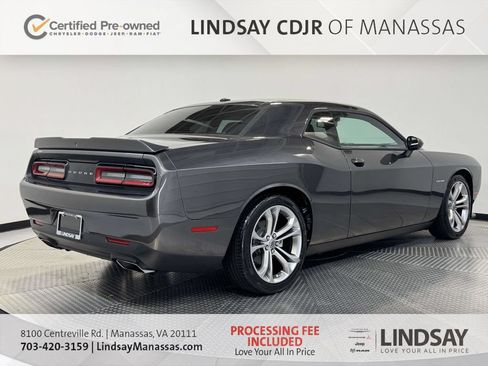 Used 2022 Dodge Challenger R/T RWD image 9