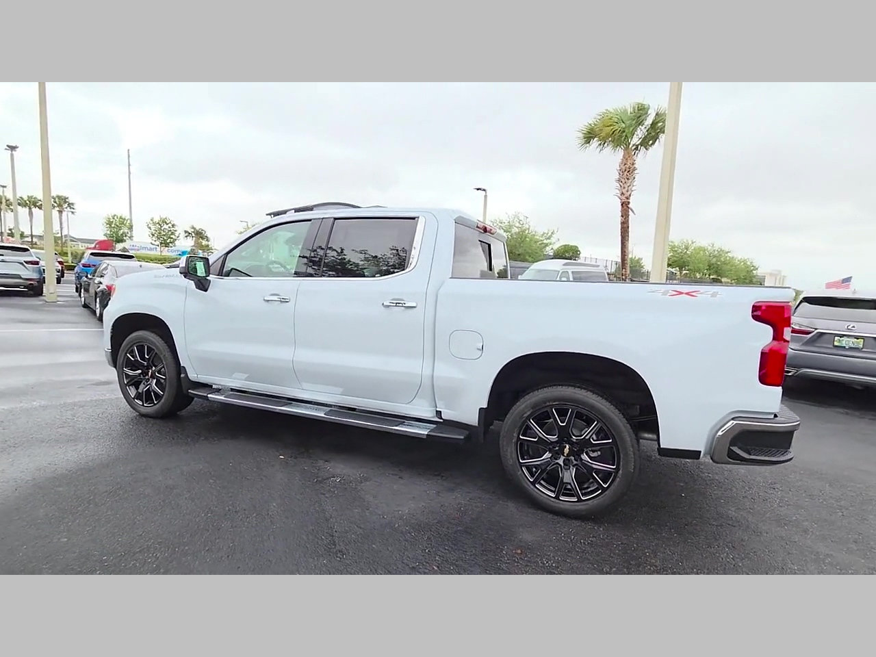 New 2026 Chevrolet Silverado 1500 LTZ w/ LTZ Premium Package AWD/4WD image 18