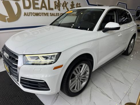 Used 2018 Audi Q5 2.0T Premium Plus w/ Premium Plus Package AWD/4WD image 4