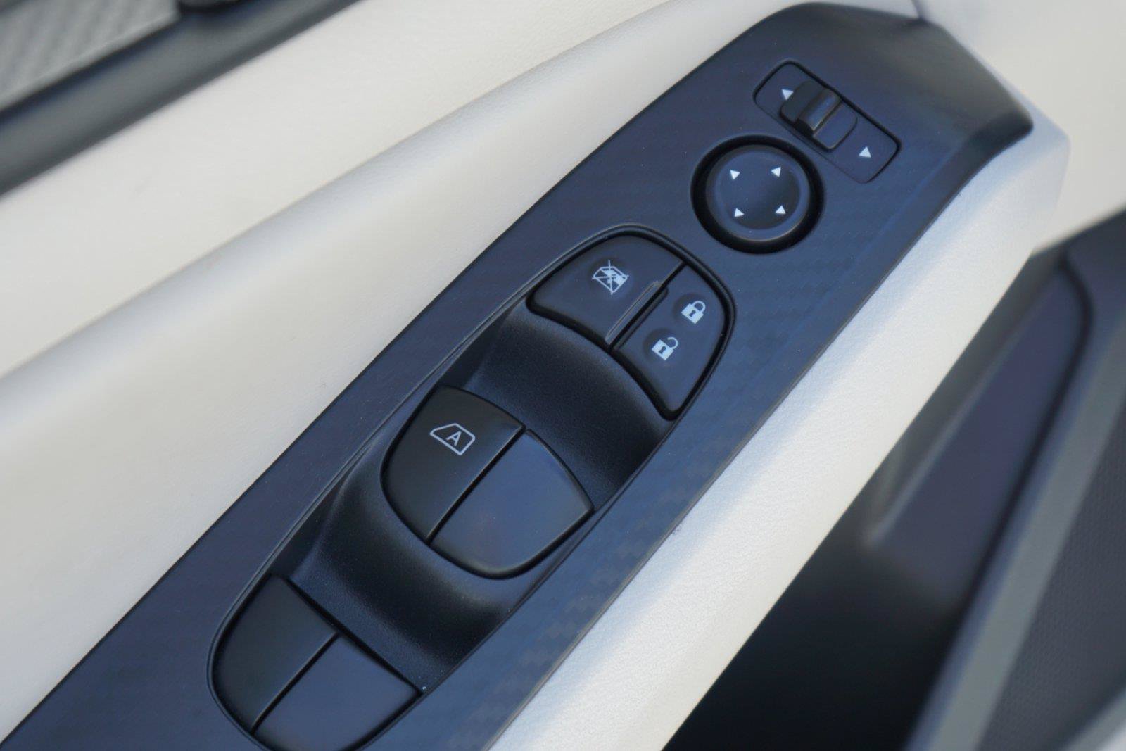 Used 2025 Nissan Altima 2.5 SV FWD image 20