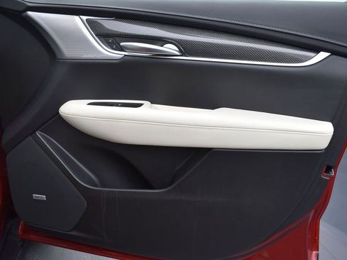 Certified 2023 Cadillac XT5 Sportv w/ Technology Package image 36