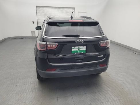 Used 2019 Jeep Compass Latitude FWD image 6