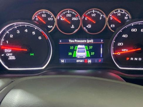 Used 2022 Chevrolet Silverado 1500 LT AWD/4WD image 39
