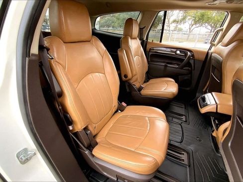 Used 2014 Buick Enclave Premium w/ Trailering Provision Package image 18