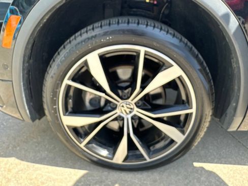 Used 2023 Volkswagen Tiguan SEL R-Line AWD/4WD image 37