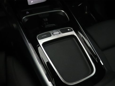 New 2026 Mercedes-Benz GLB 250 image 7