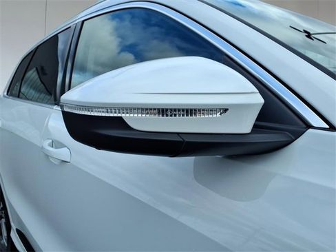 Used 2025 Audi Q5 Premium Plus w/ Premium Plus image 8