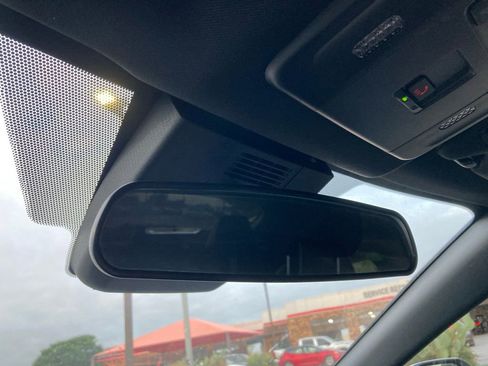 Used 2025 Toyota Camry SE image 26