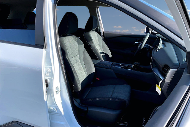 New 2026 Nissan Rogue SV FWD image 9