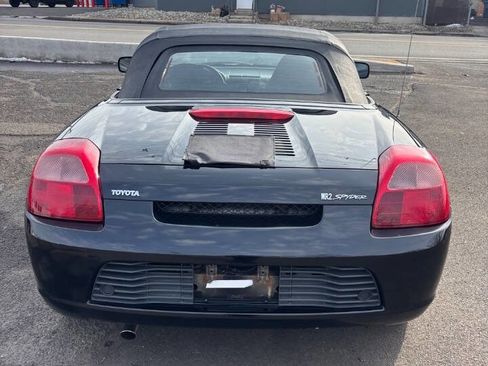 Used 2000 Toyota MR2 image 4