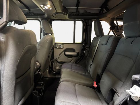 Used 2020 Jeep Wrangler Unlimited Sport S image 24