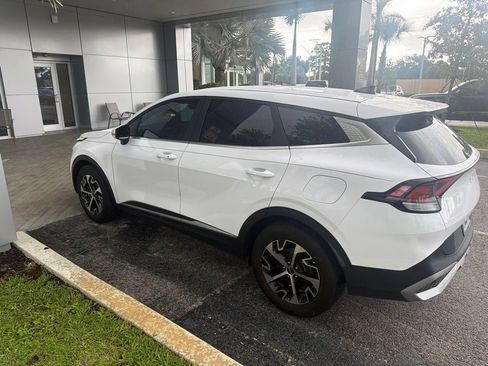 Used 2023 Kia Sportage EX FWD image 4