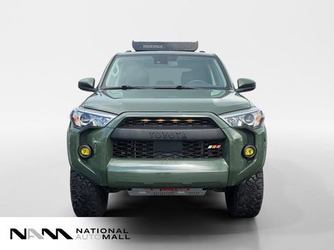Used 2022 Toyota 4Runner Trail Special Edition AWD/4WD image 8