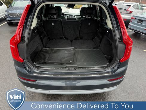 Used 2022 Volvo XC90 T5 Momentum w/ Climate Package image 24