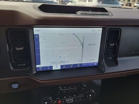 Used 2024 Ford Bronco Outer Banks image 18