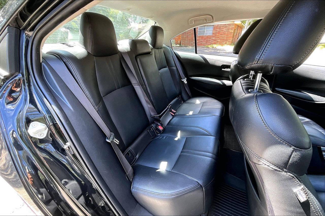 Used 2020 Toyota Corolla LE FWD image 22
