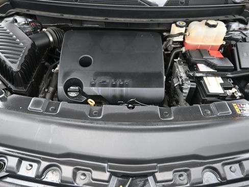 Used 2018 Buick Enclave Premium w/ Experience Buick Package image 19