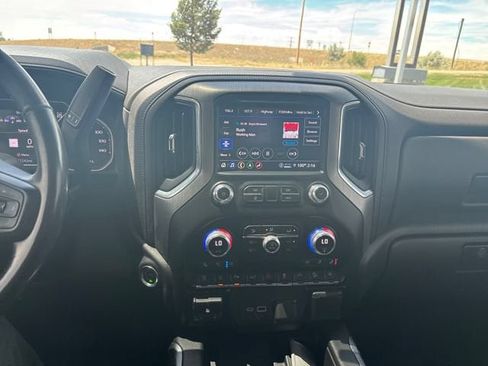 Certified 2022 GMC Sierra 2500 Denali w/ Denali Ultimate Package AWD/4WD image 18