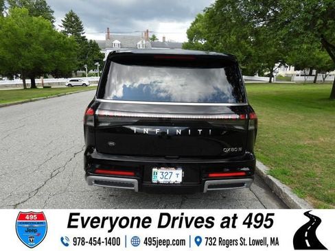 Used 2025 INFINITI QX80 Luxe AWD/4WD image 4