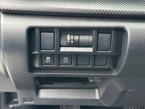 Used 2023 Subaru Crosstrek 2.0i AWD/4WD image 23