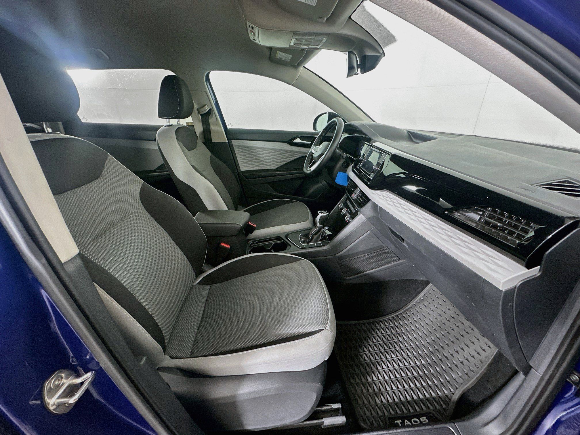 Used 2024 Volkswagen Taos S FWD image 29
