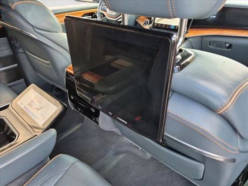 Used 2024 Jeep Grand Wagoneer Series III w/ Rear Seat Video Group 1 AWD/4WD image 24
