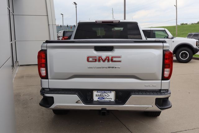Used 2019 GMC Sierra 1500 SLE w/ SLE Value Package AWD/4WD image 4