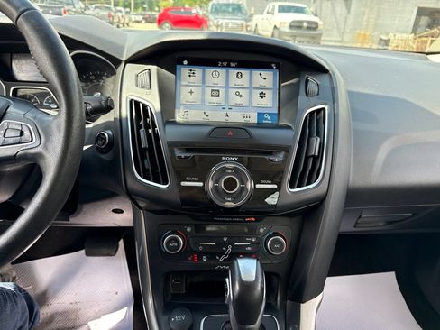 Used 2018 Ford Focus Titanium FWD image 7
