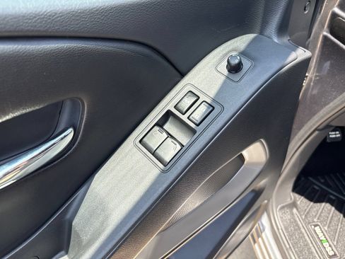 Used 2025 Nissan Frontier SV RWD image 14
