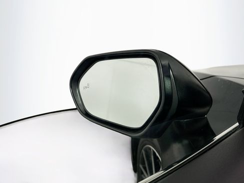 Used 2024 Toyota Camry SE image 16