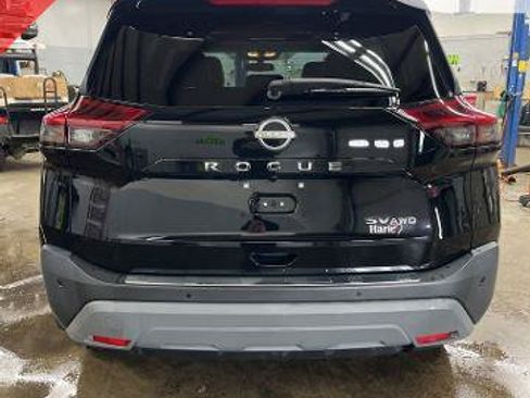 Certified 2023 Nissan Rogue SV w/ SV Premium Package AWD/4WD image 4