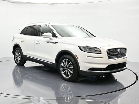Certified 2022 Lincoln Nautilus FWD image 3