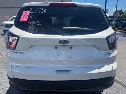 Used 2018 Ford Escape SE w/ SE Sport Appearance Package AWD/4WD image 4