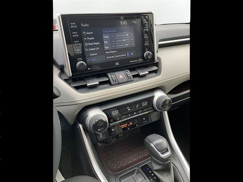 Used 2019 Toyota RAV4 Limited w/ Cold Weather Package FWD image 13