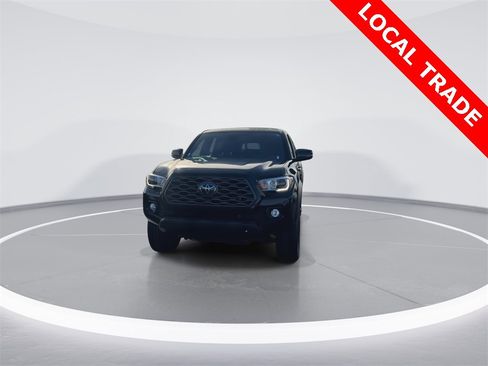 Used 2021 Toyota Tacoma TRD Off-Road w/ Technology Package image 3