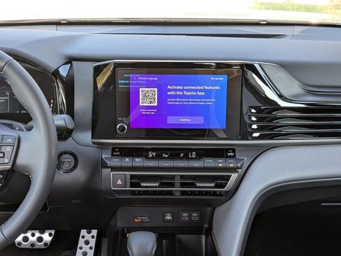 New 2026 Toyota Camry SE FWD image 18