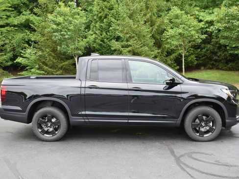 New 2026 Honda Ridgeline Black Edition image 9