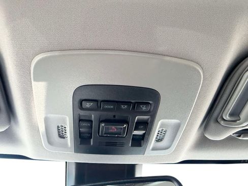 Used 2022 Toyota Camry XLE w/ Navigation Upgrade Package FWD image 32