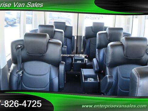 Used 2024 Ford Transit 350 XLT RWD image 2