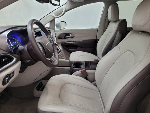 Used 2019 Chrysler Pacifica Touring-L w/ Advanced Safetytec Group FWD image 17