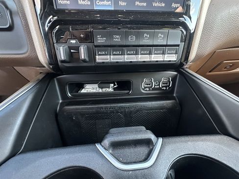 Used 2022 RAM 3500 Laramie image 21