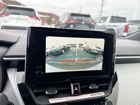 Used 2023 Toyota Corolla SE w/ SE Premium Package image 24