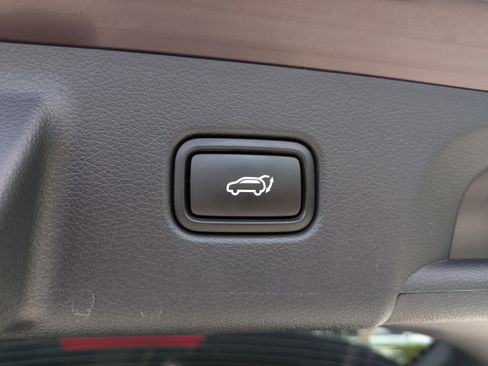 Used 2024 Hyundai Palisade SEL w/ Premium Package FWD image 12