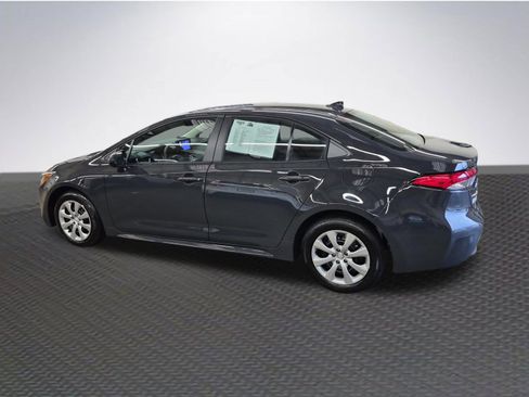 Used 2026 Toyota Corolla LE FWD image 5